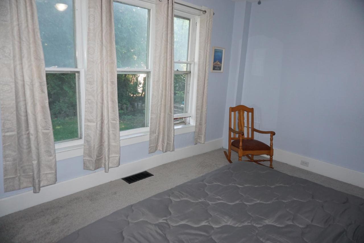 Charlevoix House - The Northside Bed and Breakfast Eksteriør billede